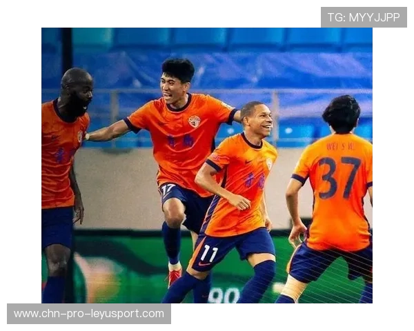 中超榜首大战激情四射，火花四溅两红两黄点燃绿茵战火